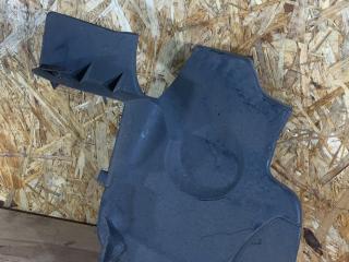 пыльник переднего крыла Renault Duster 1 поколение [рестайлинг] 2017, 2.0 л., бензин, МКПП, внедорожник 5 дв., полный привод, 638302834R