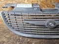 решетка радиатора Chrysler Town and Country 4 поколение 2002, 3.8 л., бензин, АКПП, минивэн, 4857300AA, 4857292AA - фото №5