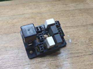 блок предохранителей Hyundai Accent 1 поколение (X3) 1996, 1.3 л., бензин, МКПП, хетчбэк 3 дв., 9555034000