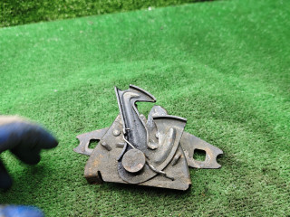 замок капота Volkswagen Passat B3 1990, 1.9 л., TDi, дизель, МКПП, универсал