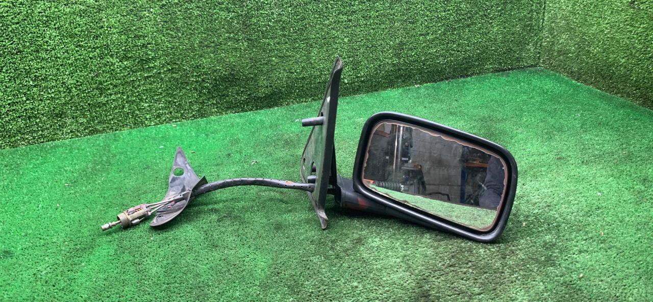 зеркало наружное правое Volkswagen Golf 2 поколение 1990, 1.6 л., дизель, МКПП, хетчбэк 3 дв. - фото №1