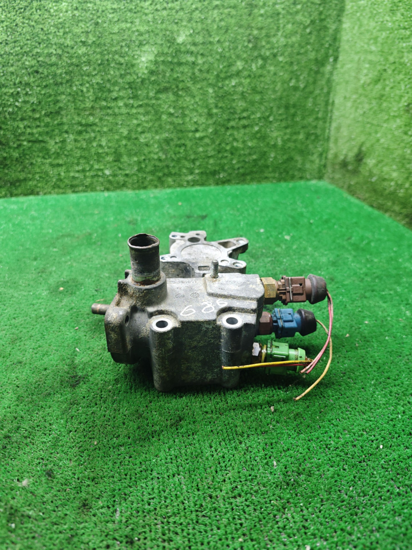 корпус термостата Citroen Xsara 1 поколение 1998, 1.8 л., бензин, МКПП, хетчбэк 5 дв., 9624791921 - фото №1