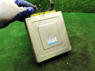 блок управления двигателем Mitsubishi Galant 7 поколение 1995, 1.8 л., бензин, МКПП, седан, MD325940