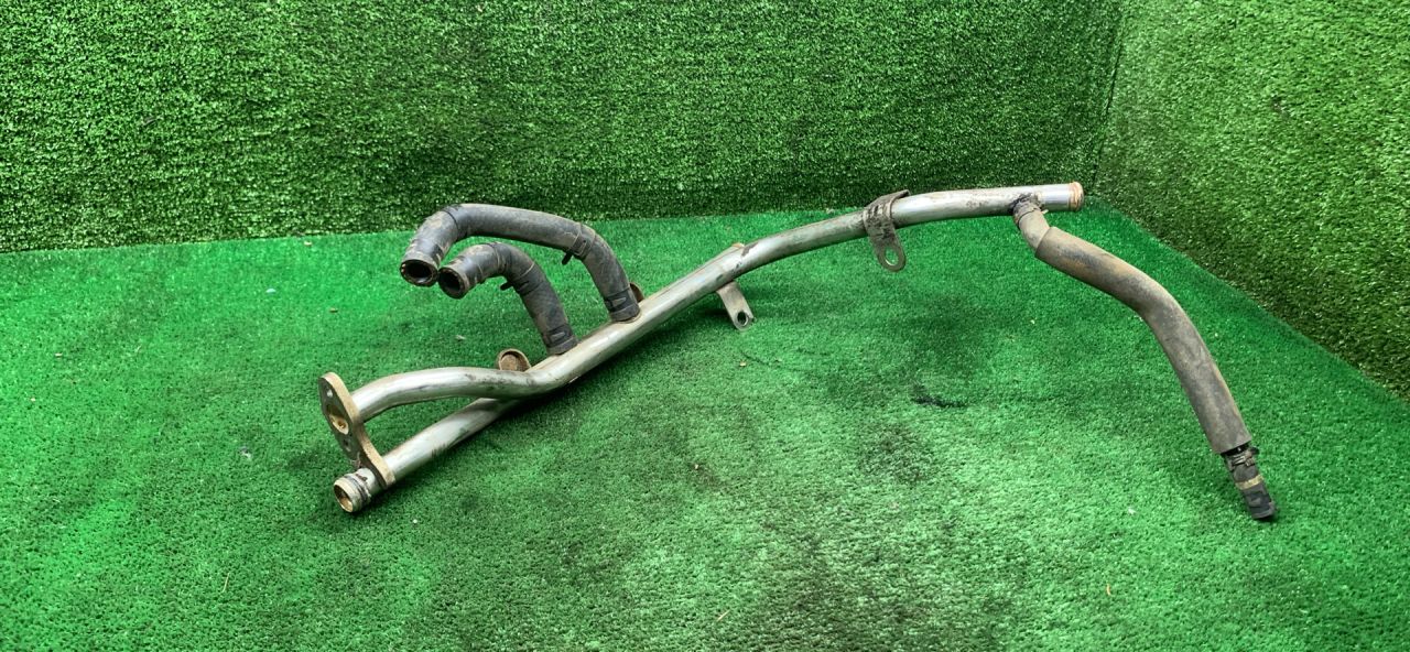 трубка охлаждающей жидкости Toyota Picnic 1 поколение XM10 2000, 2.0 л., бензин, МКПП, минивэн - фото №1