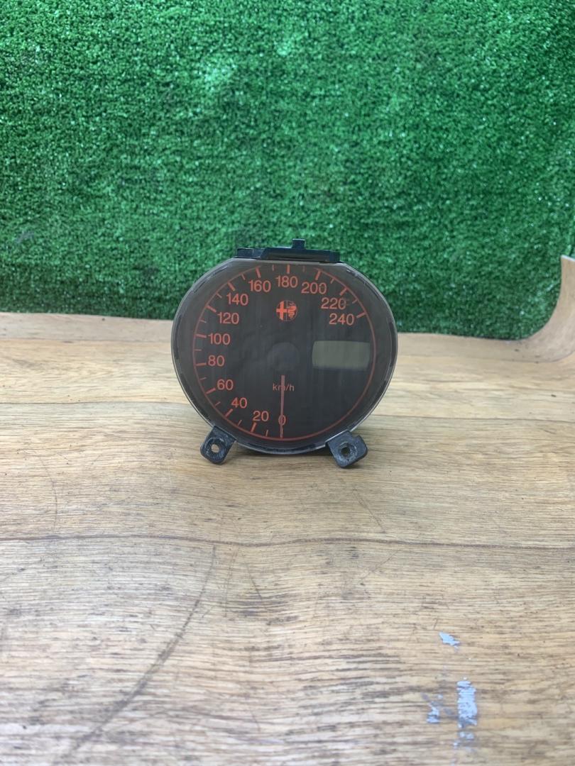 щиток приборов (приборная панель) Alfa Romeo 156 1 поколение 1999, 2.0 л., бензин, МКПП, седан - фото №1