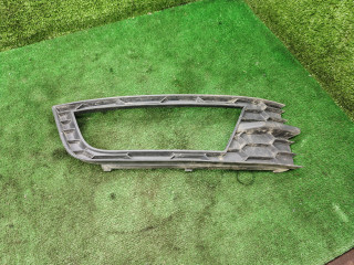 рамка фары противотуманной левой Skoda Octavia 3 поколение (A7) 2013, 1.8 л., бензин, МКПП, лифтбэк, 5E0807682