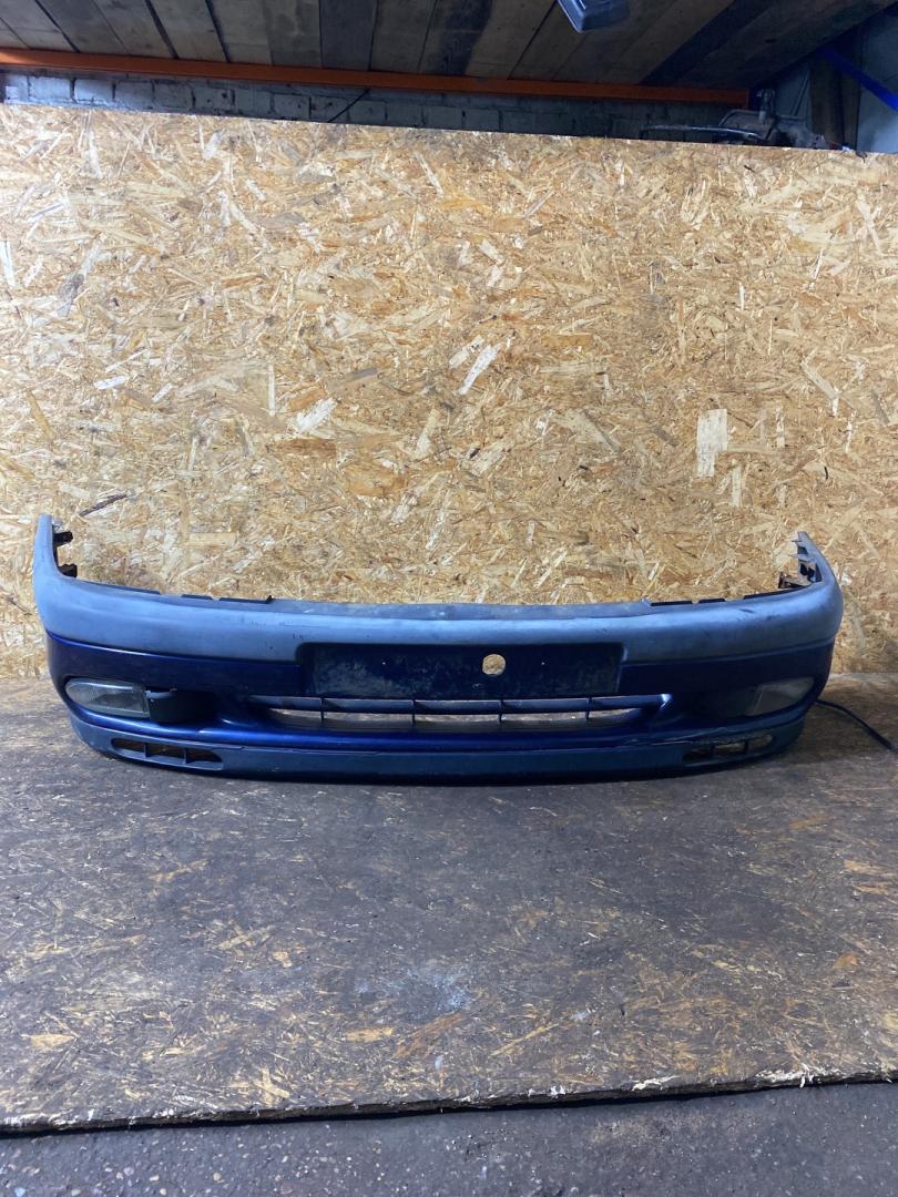 бампер передний Renault Laguna 1 поколение 1997, 1.8 л., бензин, МКПП, хетчбэк 5 дв. - фото №1