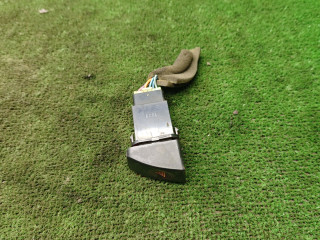 кнопка аварийной сигнализации Daewoo Nubira J100 1999, 2.0 л., бензин, МКПП, универсал