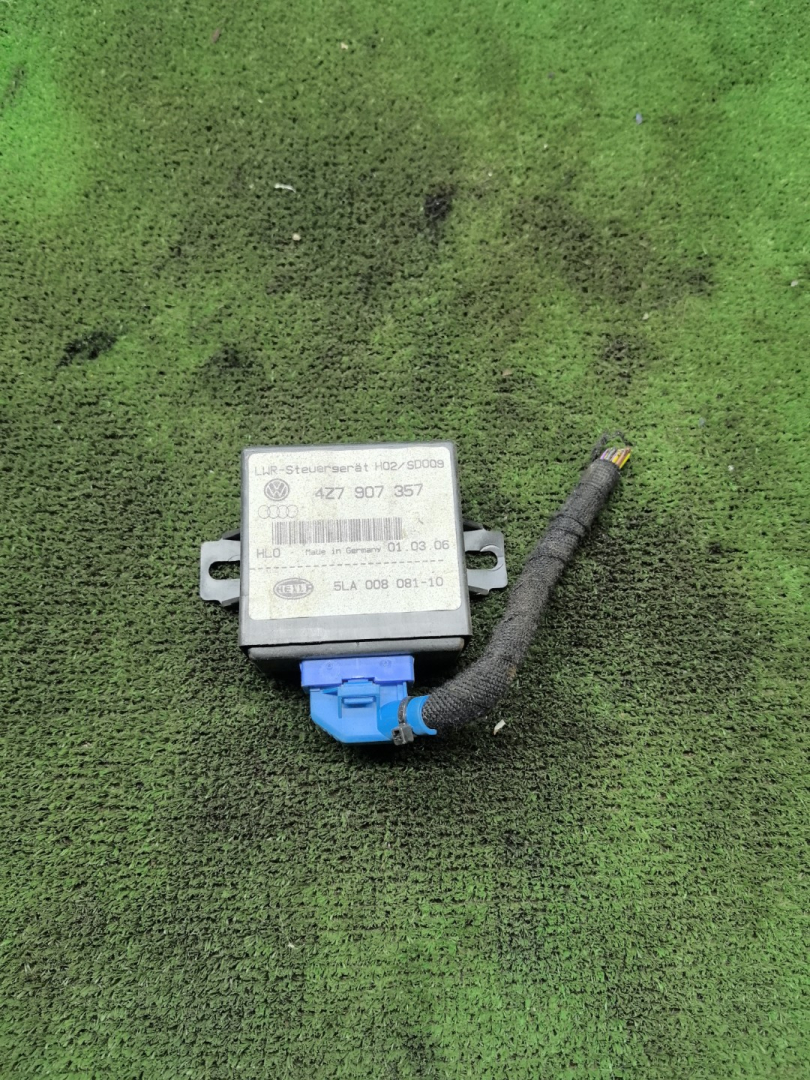 блок управления светом Skoda Superb 1 поколение 2006, 2.8 л., бензин, АКПП, седан, 4Z7-907-357 - фото №1