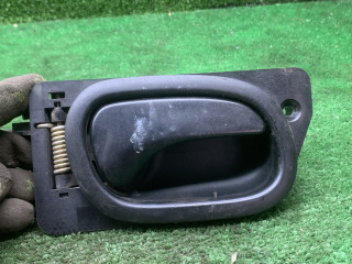 ручка внутренняя задняя правая Renault Laguna 1 поколение [рестайлинг] 1998, 1.8 л., бензин, МКПП, хетчбэк 5 дв.