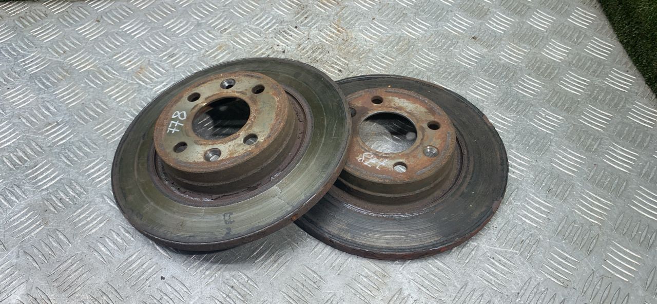 диск тормозной передний Renault Logan 1 поколение 2006, 1.4 л., бензин, МКПП, седан - фото №1