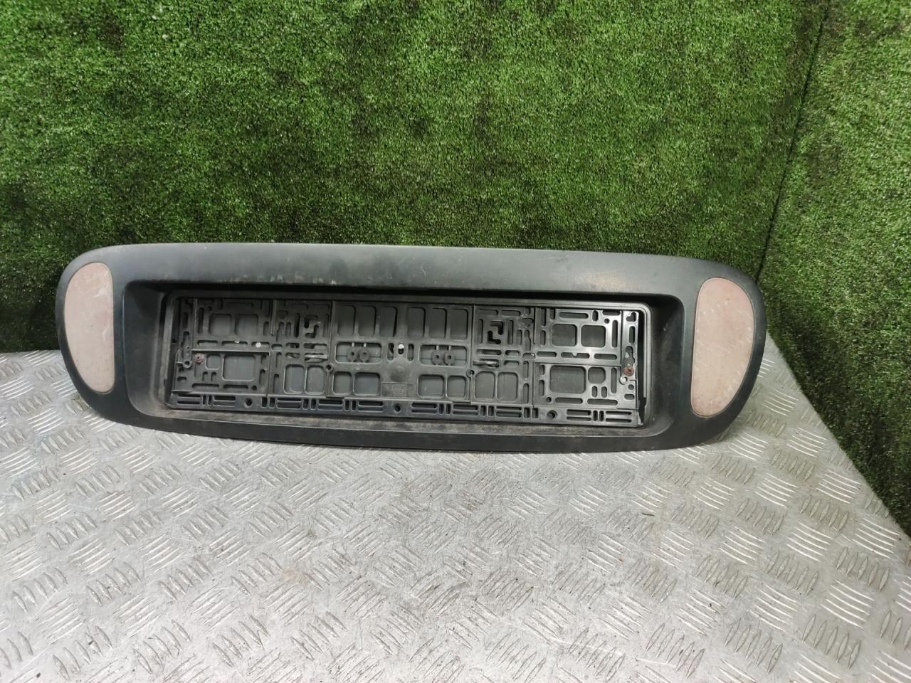 накладка двери (крышки) багажника Renault Scenic 1 поколение 1999, 1.9 л., дизель, МКПП, минивэн - фото №1