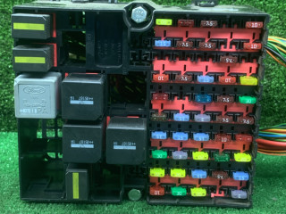 блок предохранителей Ford Fiesta 5 поколение [рестайлинг] 2005, 1.6 л., дизель, МКПП, хетчбэк 5 дв., 5S6T14401LC