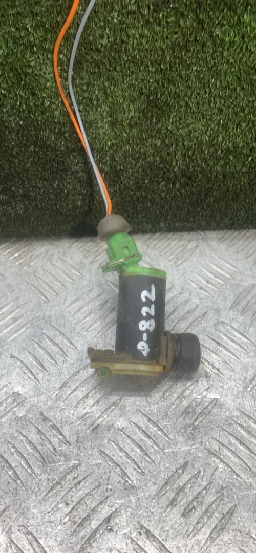 насос (моторчик) омывателя стекла Citroen Xsara 1 поколение 1998, 1.4 л., бензин, МКПП, хетчбэк 3 дв. - фото №1