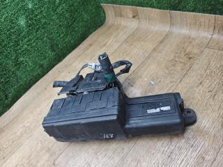 блок предохранителей Toyota Avensis 1 поколение (T220) [рестайлинг] 2001, 2.0 л., дизель, МКПП, универсал