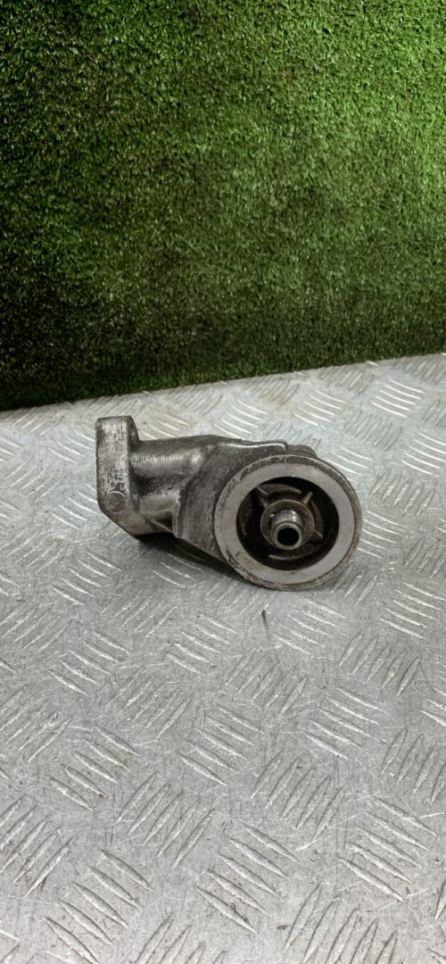 корпус масляного фильтра Volkswagen Golf 3 поколение 1995, 1.8 л., бензин - фото №1