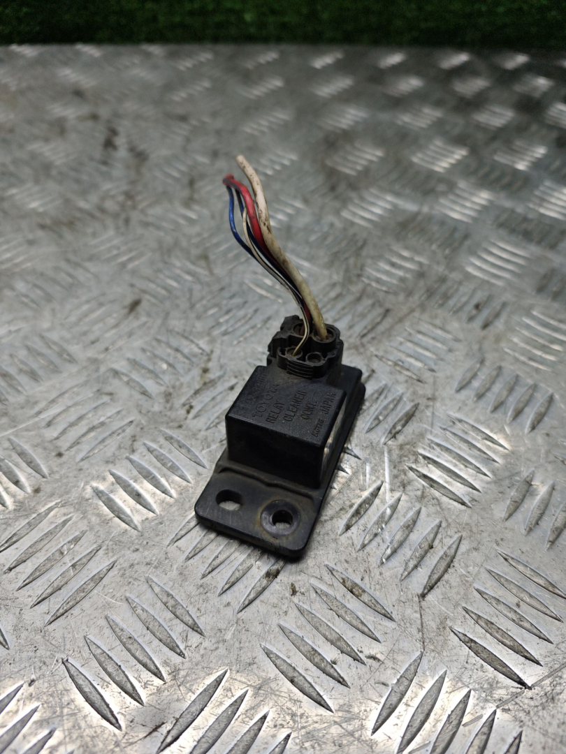 прочая запчасть Toyota Corolla 7 поколение (E100) 1995, 1.3 л., 4E-FE, бензин, МКПП, хетчбэк 3 дв., 85942, 33010 - фото №1