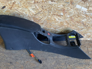 консоль салона Renault Laguna 2 поколение 2002, 1.9 л., DCi, дизель, 6МКПП, хетчбэк 5 дв., 8200203609