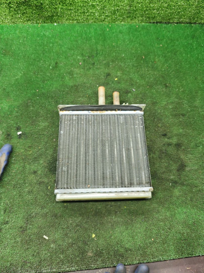 радиатор отопителя (печки) Fiat Punto 1 поколение 1995, 1.2 л., бензин, МКПП, хетчбэк 5 дв. - фото №1