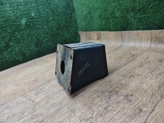 Крепление бампера переднего Toyota Carina E 1 поколение T190 1997, 1.6 л., 4A-FE, бензин, МКПП, седан