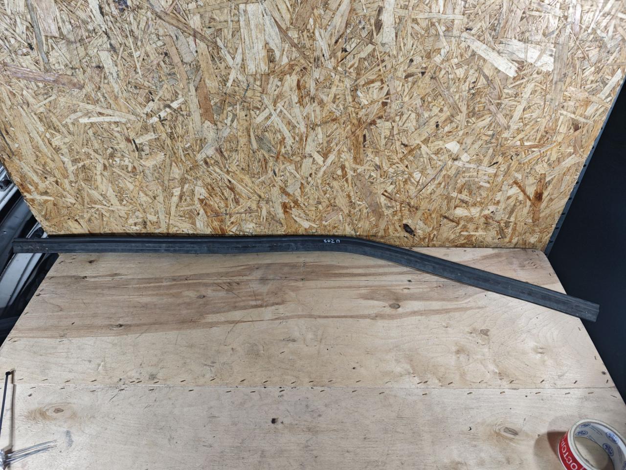 уплотнитель подкапотного пространства Lada XRAY 1 поколение 2019, 1.6 л., бензин, МКПП, внедорожник 5 дв. - фото №1