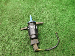 насос (моторчик) омывателя стекла Volkswagen Passat B4 1995, 2.0 л., бензин, МКПП, универсал