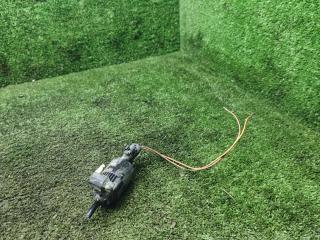 насос (моторчик) омывателя стекла Renault Laguna 1 поколение 1998, 1.8 л., бензин, МКПП, хетчбэк 5 дв.