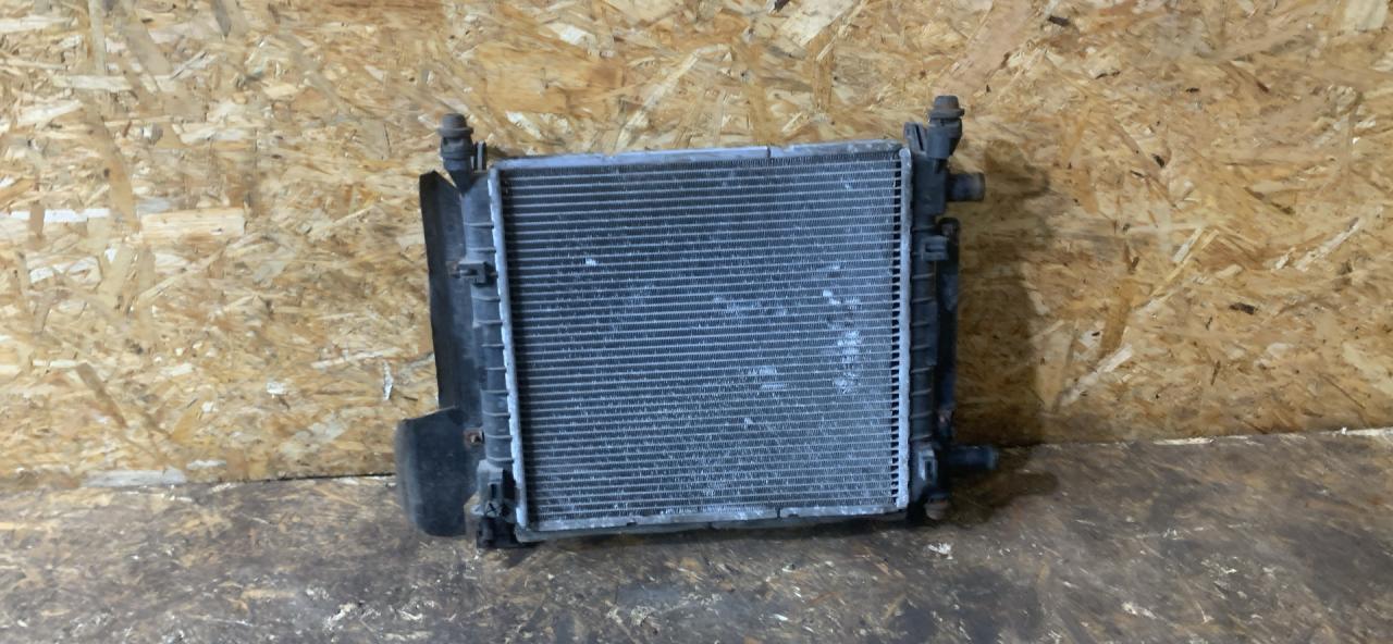 радиатор (основной) Ford Ka 1 поколение 1998, 1.0 л., бензин, МКПП, хетчбэк 5 дв., 97KB8005 - фото №1