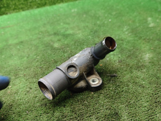 фланец (тройник) системы охлаждения Peugeot 406 1 поколение [рестайлинг] 2000, 1.8 л., бензин, МКПП, седан