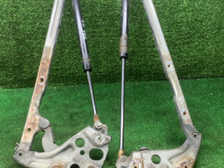 петля капота Mercedes-Benz E-Класс W210/S210 [рестайлинг] 2001, 2.7 л., дизель, МКПП, седан