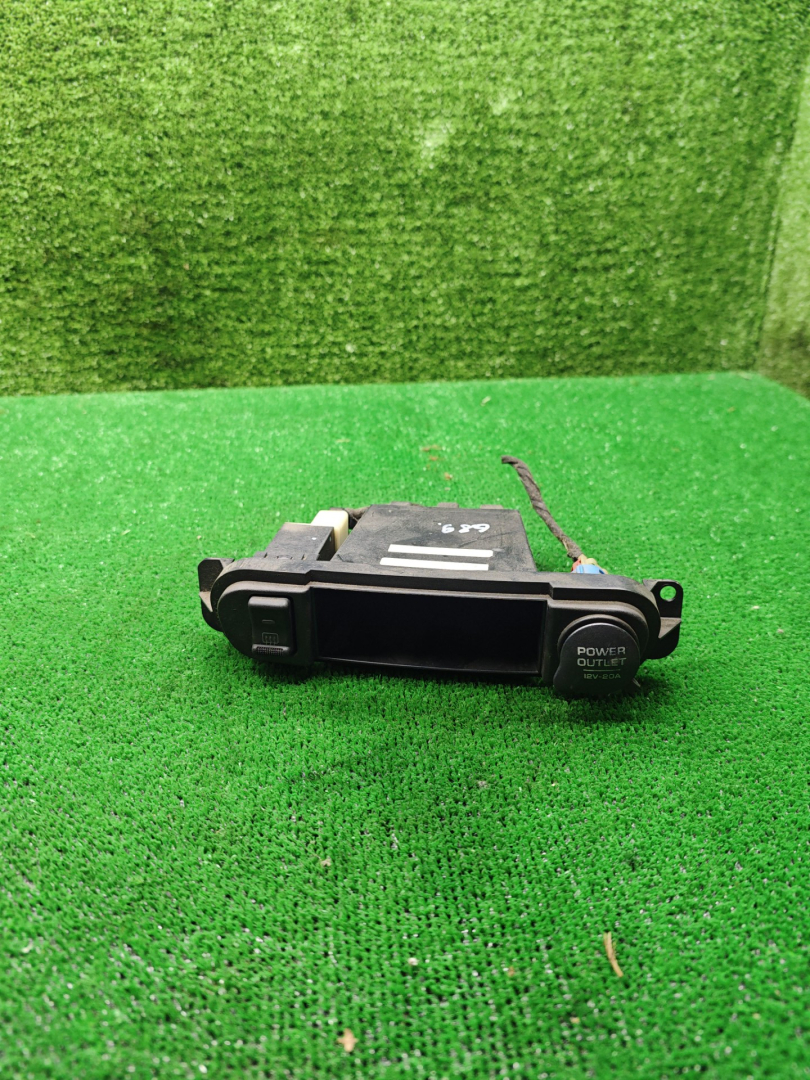 кнопка обогрева заднего стекла Chrysler Neon 2 поколение 1999, 2.0 л., бензин, АКПП, седан - фото №1