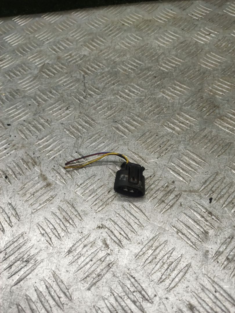 генератор Toyota Avensis 1 поколение (T220) 2000, 2.0 л., 2C-T, дизель, МКПП, универсал - фото №1