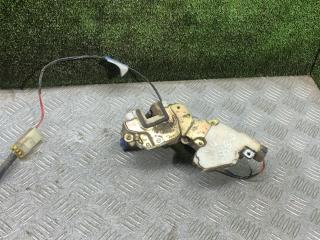 замок двери передней правой Nissan Serena С23 [2-й рестайлинг] 1997, 2.3 л., дизель, МКПП, минивэн