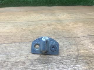 ответная часть (скоба) замка двери Lada Vesta 1 поколение 2020, 1.6 л., бензин, МКПП, седан