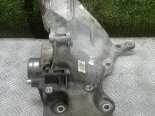 кронштейн генератора Renault Duster 1 поколение [рестайлинг] 2017, 2.0 л., бензин, МКПП, внедорожник 5 дв., полный привод, 8201033565