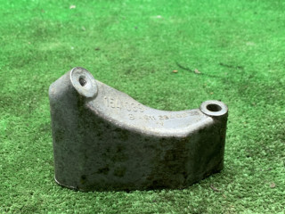 кронштейн двигателя Mercedes-Benz E-Класс W210/S210 [рестайлинг] 2001, 2.7 л., дизель, МКПП, седан, A6112340239