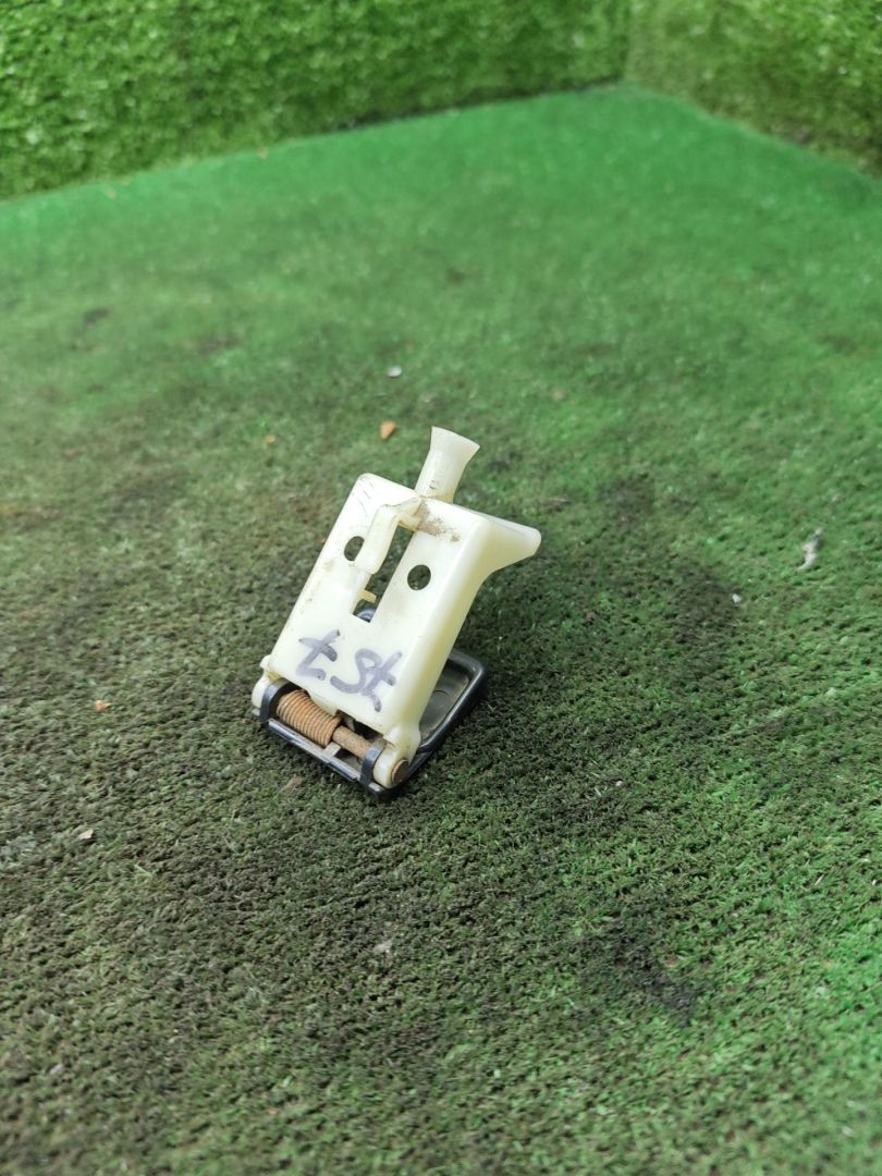 ручка открывания капота Toyota Picnic 1 поколение XM10 2001, 2.2 л., 3C-TE, дизель, МКПП, минивэн - фото №1