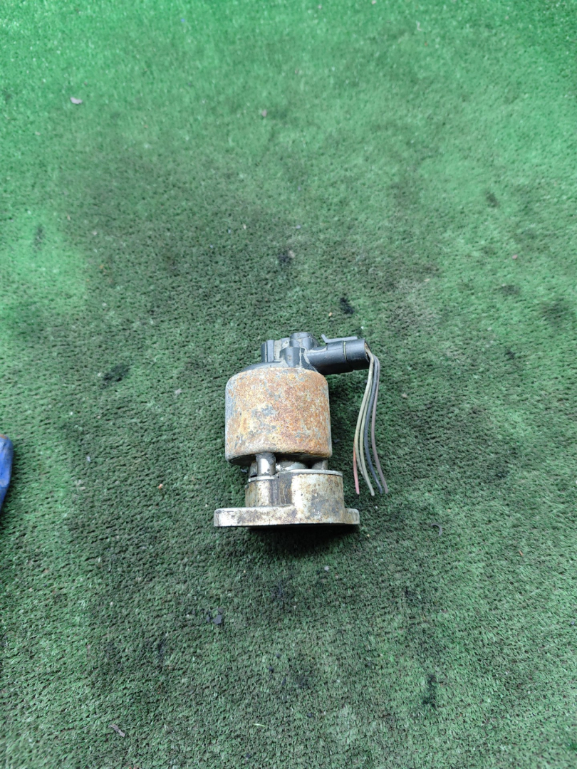 клапан EGR Opel Sintra 1 поколение 1997, 2.2 л., X 22 XE, бензин, МКПП, минивэн, 9410721951A - фото №1