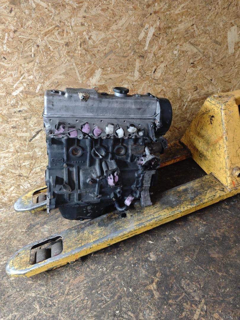 двигатель Hyundai Galloper 2 поколение 1998, 2.5 л., дизель, МКПП, внедорожник 5 дв., D4BFW, D4BF - фото №1