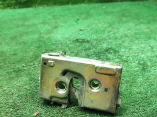 замок двери задней правой Volkswagen Passat B4 1995, 2.0 л., бензин, МКПП, универсал