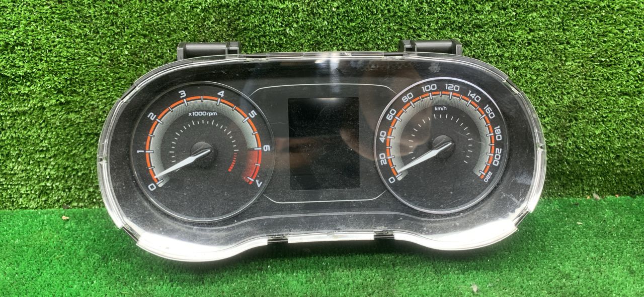 щиток приборов (приборная панель) Lada Vesta 1 поколение 2023, 1.6 л., бензин, МКПП, седан, 8450043329 - фото №1