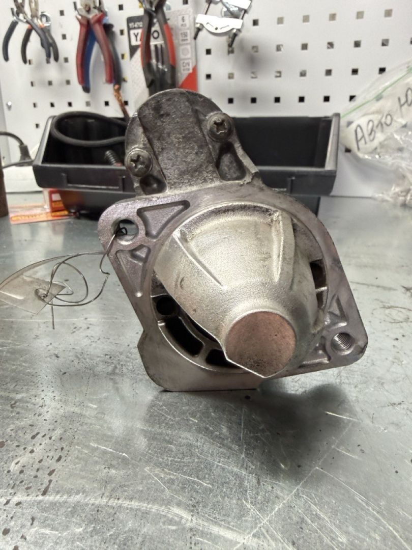 стартер Mazda 3 BK 2005, 1.3 л., бензин, 012031, 0986023920, 115553, CST35211AS, DRS0034, DRS0034N, JS1361, STM1361BA, STM1361RD, STM1361RN, STM1361ZD, LRS02267, ZJ0118400, ZJ0118400A, 220541, M000T91381, M000T91381AM, M0T91381, M0T91381AM, STM1361RB - фото №1