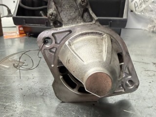 стартер Mazda 3 BK 2005, 1.3 л., бензин, 012031, 0986023920, 115553, CST35211AS, DRS0034, DRS0034N, JS1361, STM1361BA, STM1361RD, STM1361RN, STM1361ZD, LRS02267, ZJ0118400, ZJ0118400A, 220541, M000T91381, M000T91381AM, M0T91381, M0T91381AM, STM1361RB
