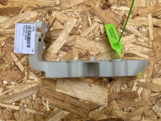 Крепление бампера переднего Audi S4 B9 [рестайлинг] 2021, 3.0 л., CWGD, бензин, АКПП, седан, полный привод, 8W0807284E