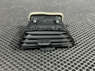 дефлектор обдува салона Volkswagen Tiguan 2 поколение [рестайлинг] 2024, 2.0 л., DTEA, бензин, АКПП, внедорожник 5 дв., полный привод, 5NN819704B, 5NN819710