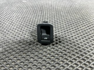 кнопка стеклоподъемника двери Volkswagen Taos 1 поколение 2023, 1.5 л., DNKA, бензин, АКПП, внедорожник 5 дв., передний привод, 2GJ868345