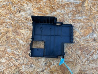 блок предохранителей Chevrolet Trax 2 поколение 2024, 1.2 л., бензин, АКПП, внедорожник 5 дв., передний привод, 42806403, 42871457