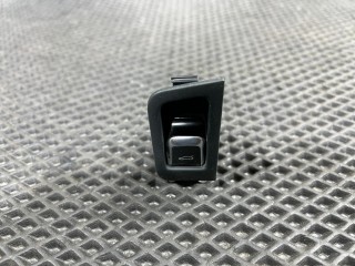 кнопка открытия багажника Audi A7 4G [рестайлинг] 2015, 3.0 л., CREC, бензин, АКПП, хетчбэк 5 дв., 4G8959829, 4H0959831B