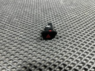 кнопка аварийной сигнализации Chevrolet Trax 2 поколение 2023, 1.2 л., бензин, АКПП, внедорожник 5 дв., 299202428