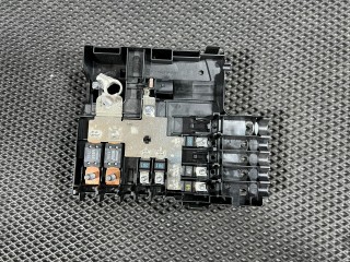 блок предохранителей Chevrolet Trax 2 поколение 2023, 1.2 л., бензин, АКПП, внедорожник 5 дв., 42871456